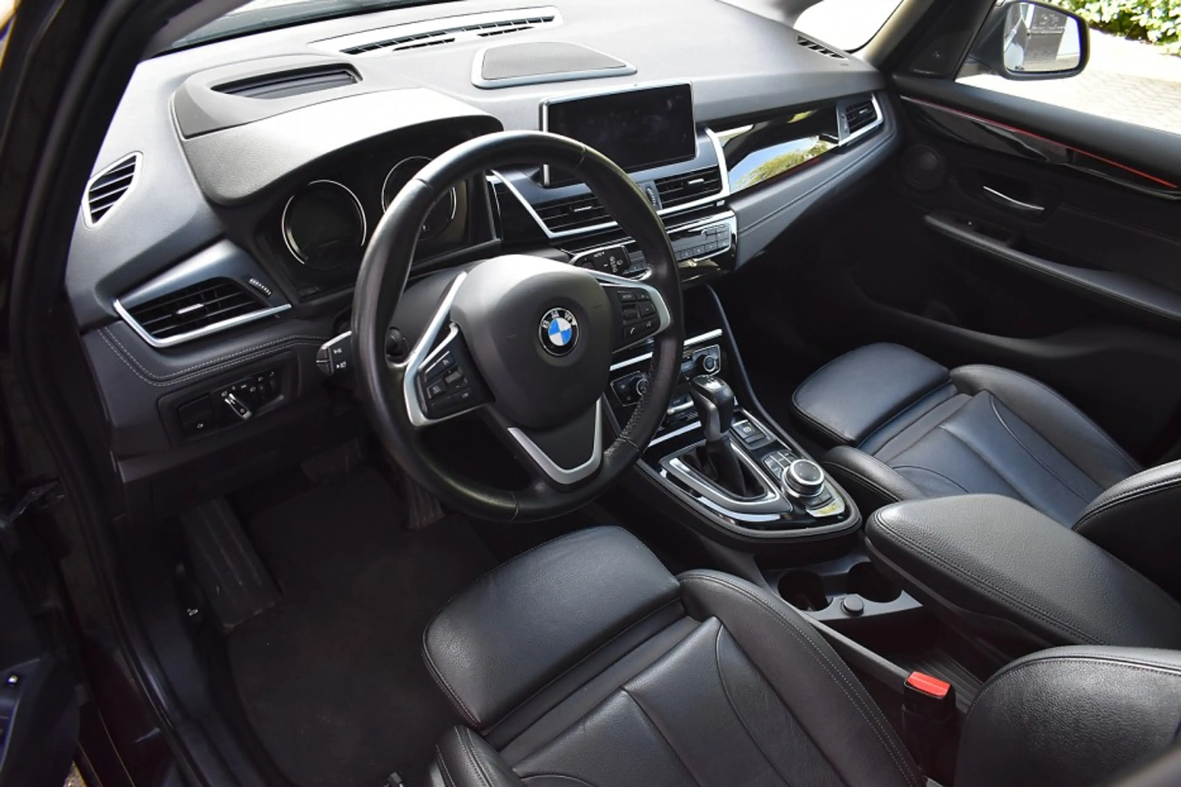 BMW 225 Active Tourer F45 - 225xe Active Tourer Luxury Lin — photo 2