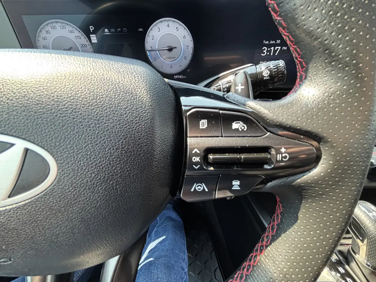 Hyundai ELANTRA снимка Hyundai ELANTRA