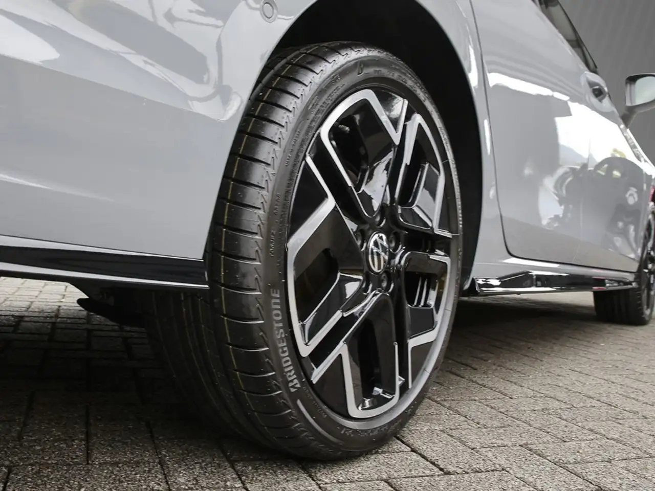 Volkswagen Golf Variant 2.0 TDI DSG R-Line Black Style AHK, 360°Kam., P... 5