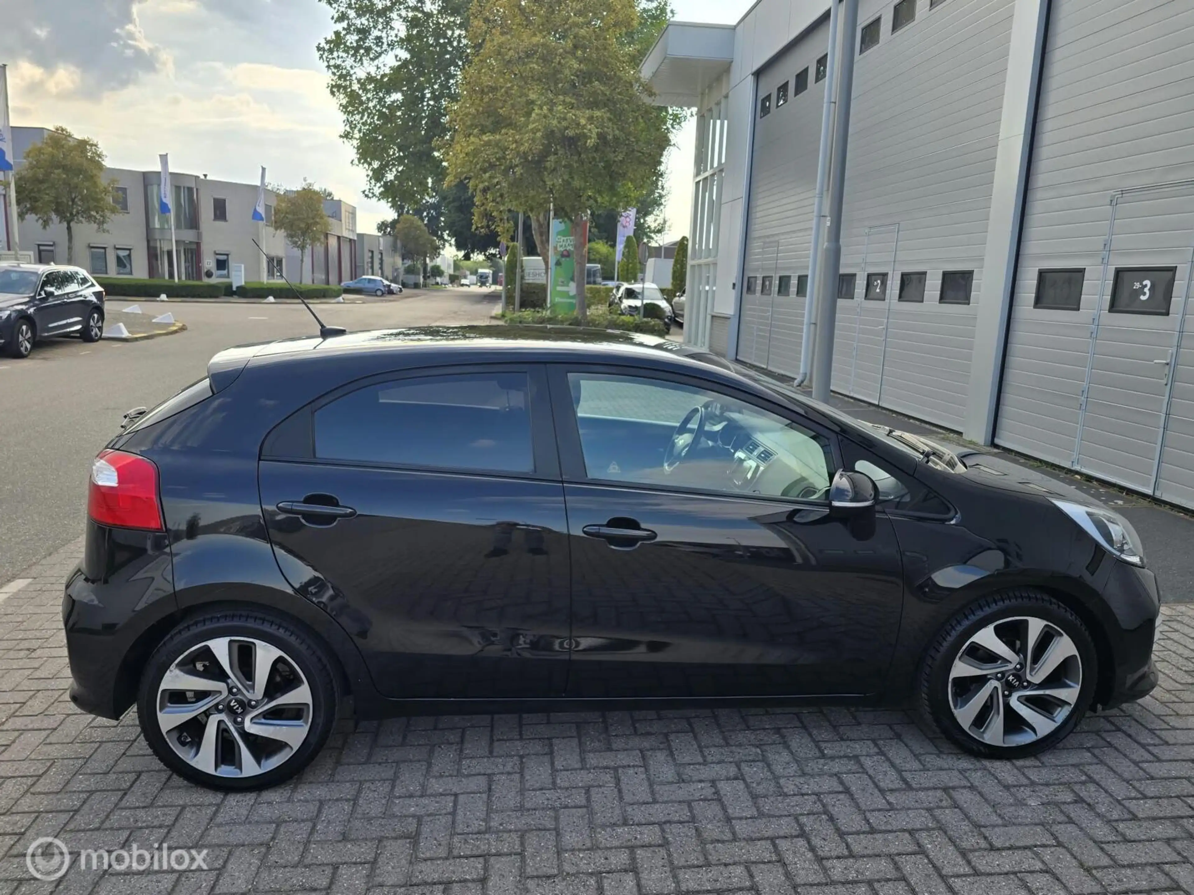 Kia Rio 1.2 CVVT ExecutiveLine — photo 11
