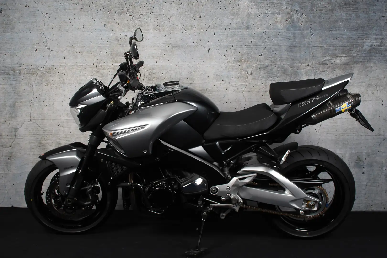 Suzuki GSX 1300 B-King ABS Zilver - 2