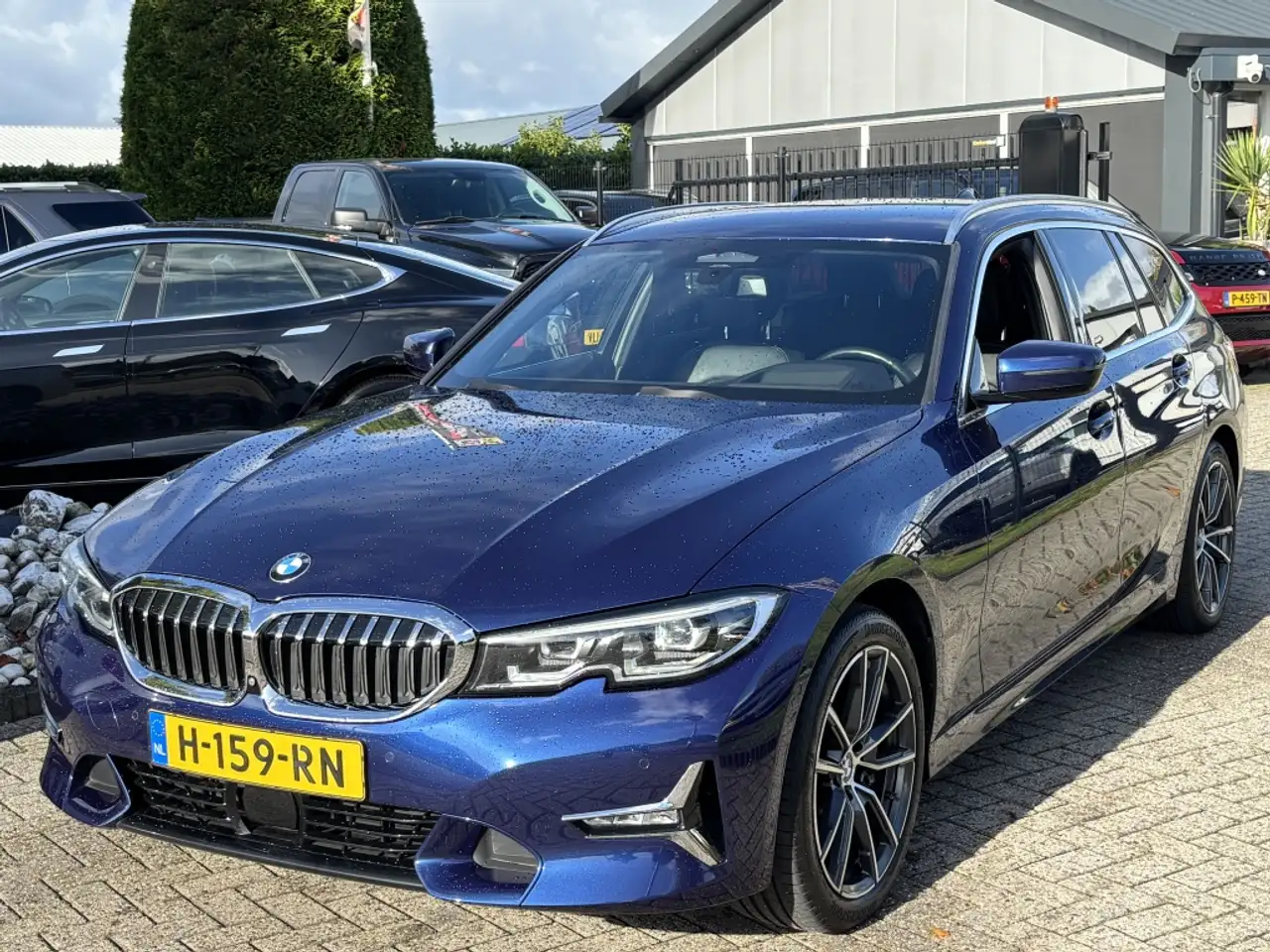 BMW 330