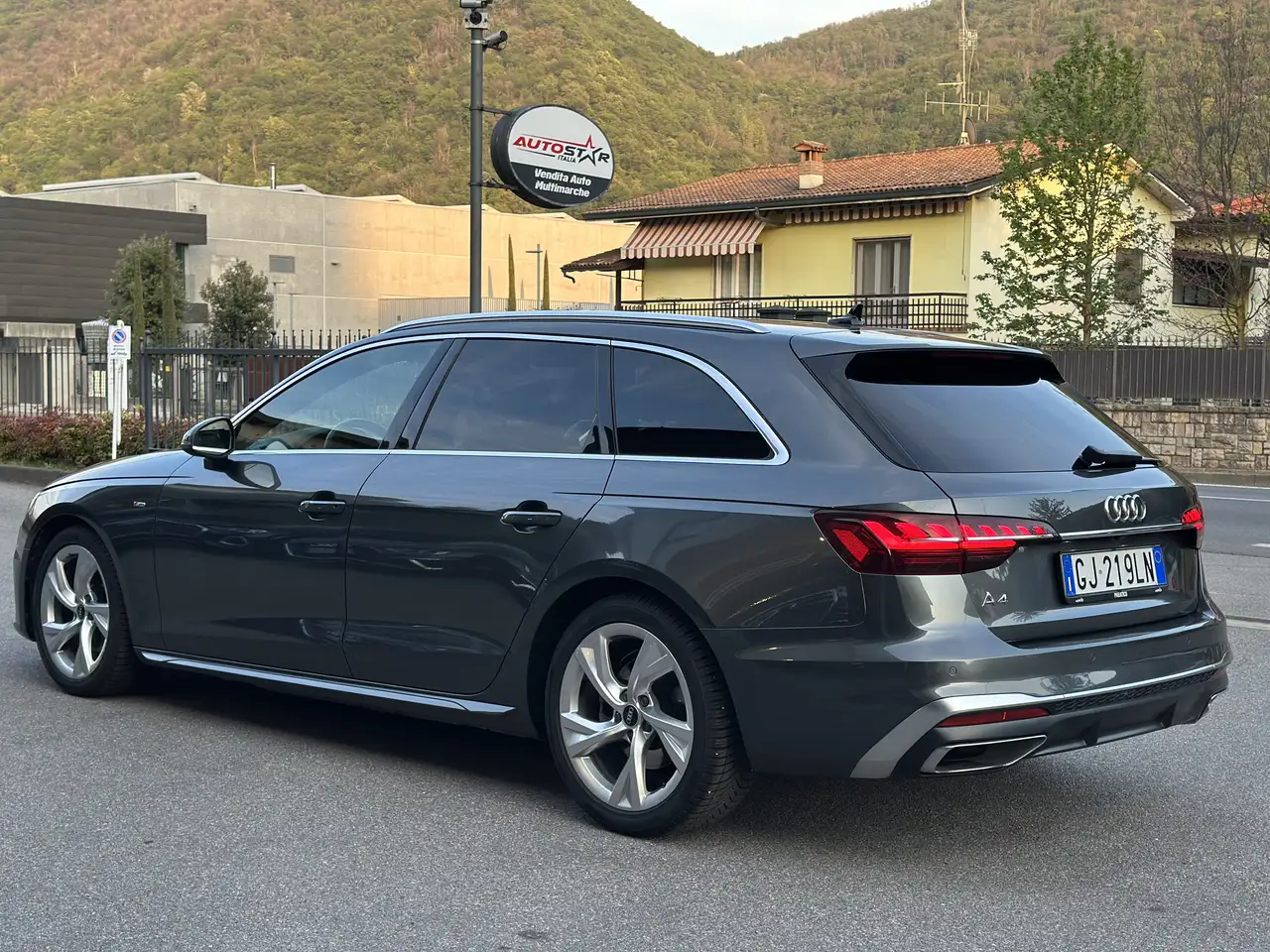 Audi A4 A4 V 2022 Avant Avant 35 2.0 tdi mhev S Line edition 163cv s-tronic 8