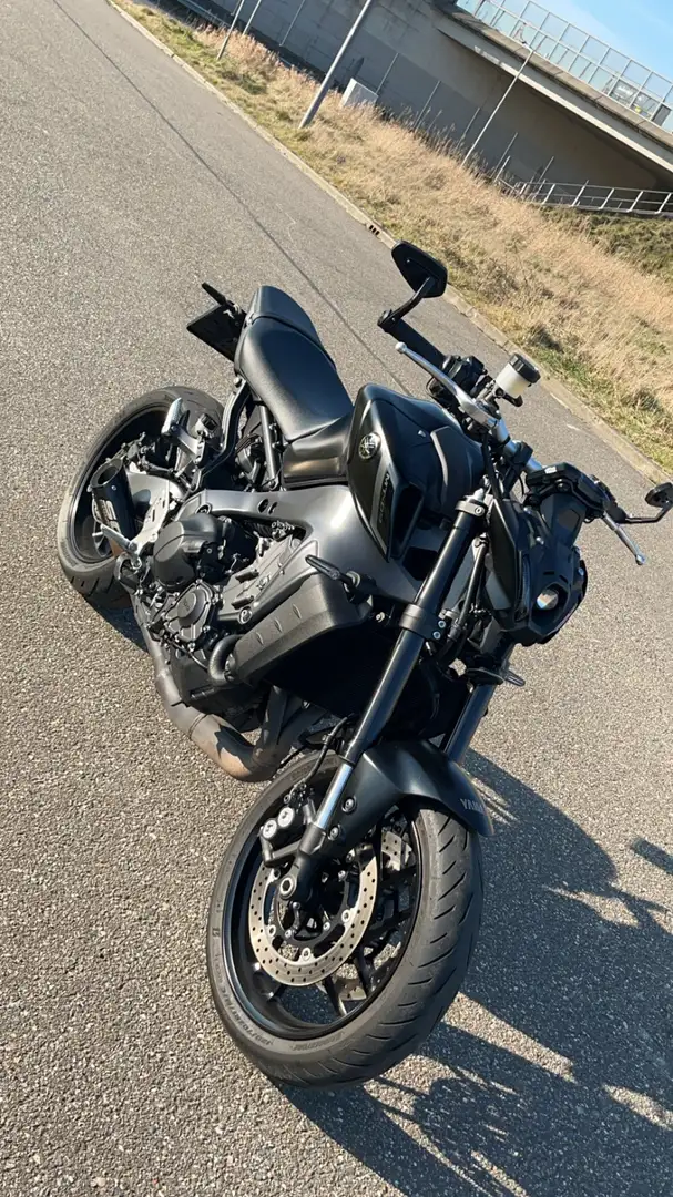 Yamaha MT-09 Black edition, met handvatverwarming. Zwart - 1