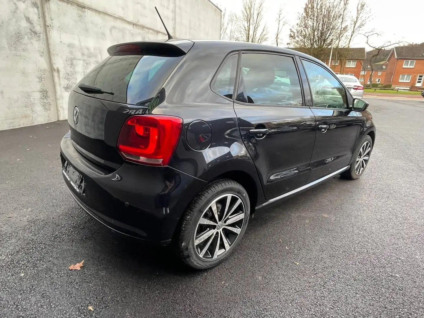 Volkswagen Polo Polo 1.2 CR TDi Highline DPF Noir - 1