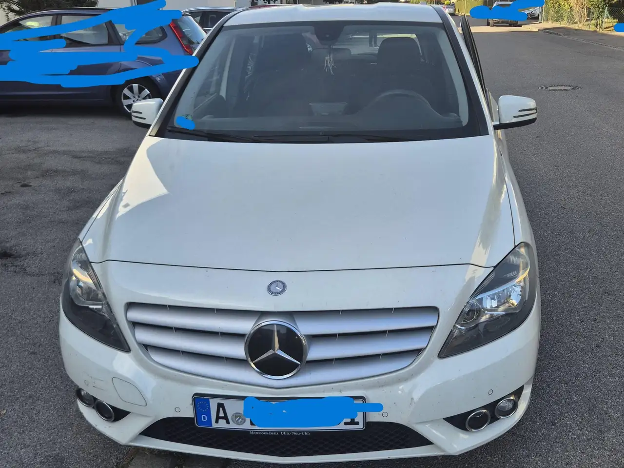 Mercedes-Benz B 180