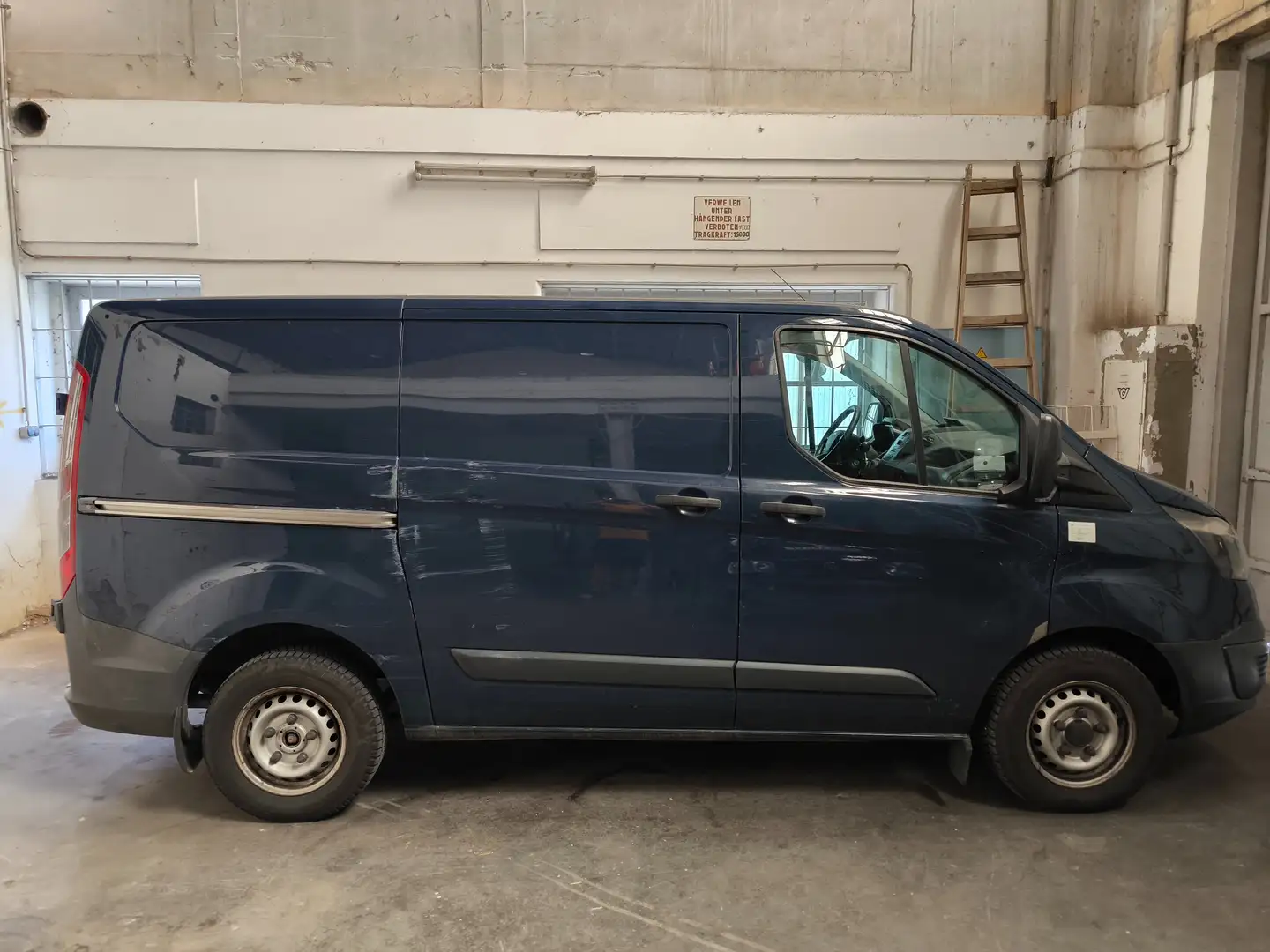Ford Transit Custom 2,2 TDCI Blau - 2