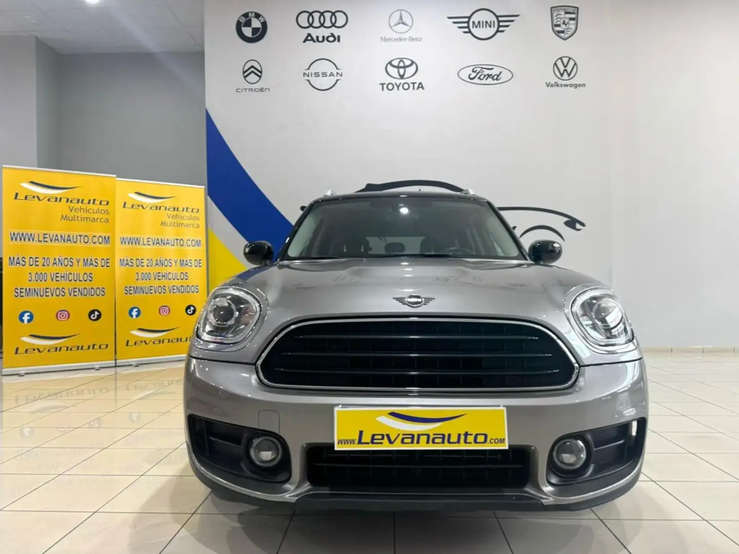 MINI Cooper Countryman D AUT. Gris - 2