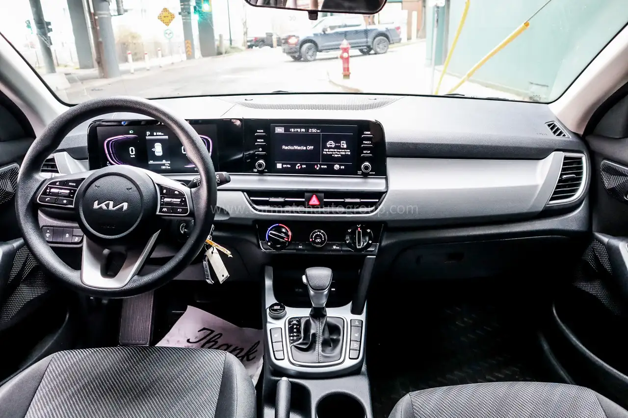 Kia Seltos снимка Kia Seltos