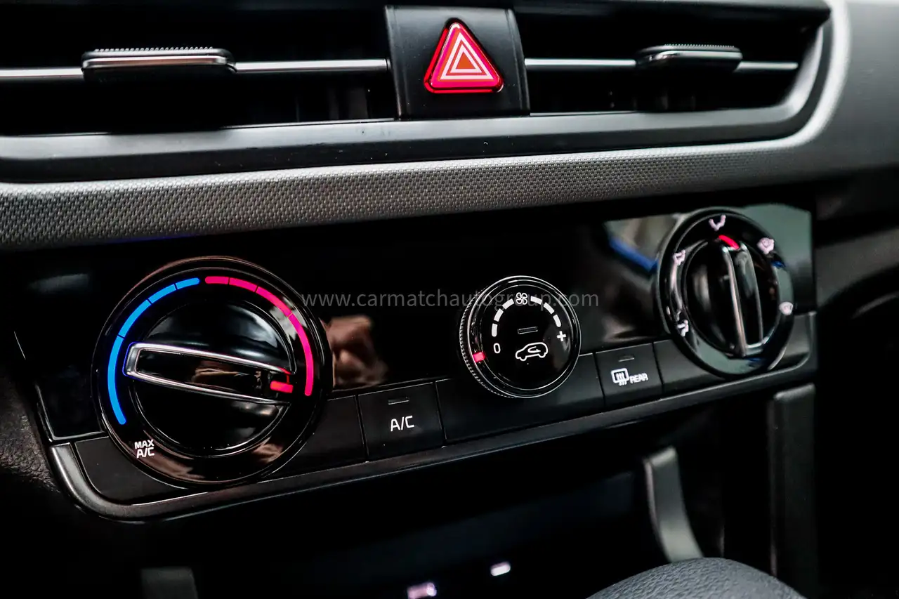 Kia Seltos снимка Kia Seltos