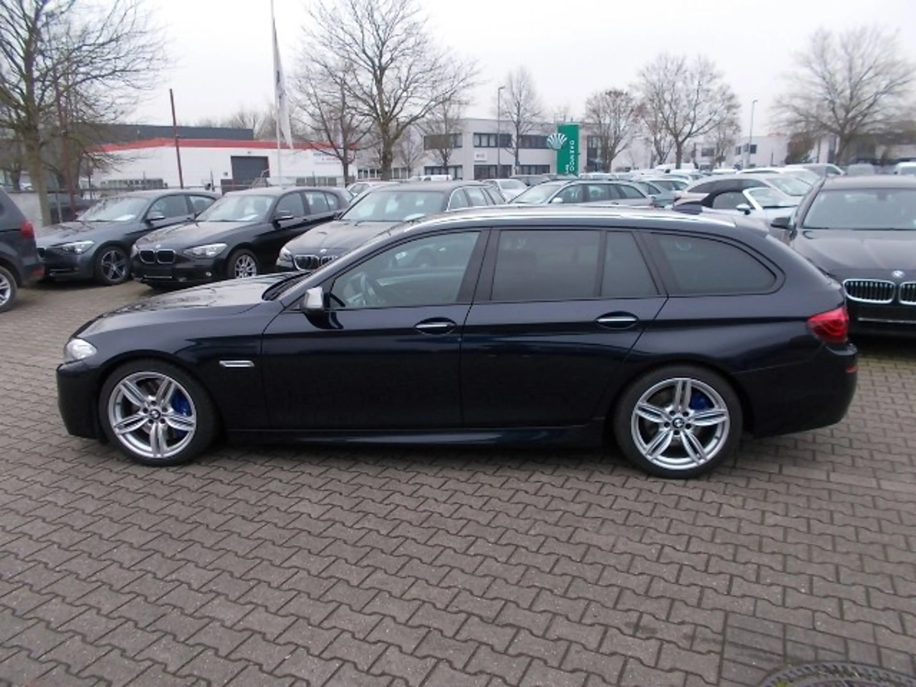BMW M550 M550d x-Drive, Leder Navi Xenon Kardon — photo 8