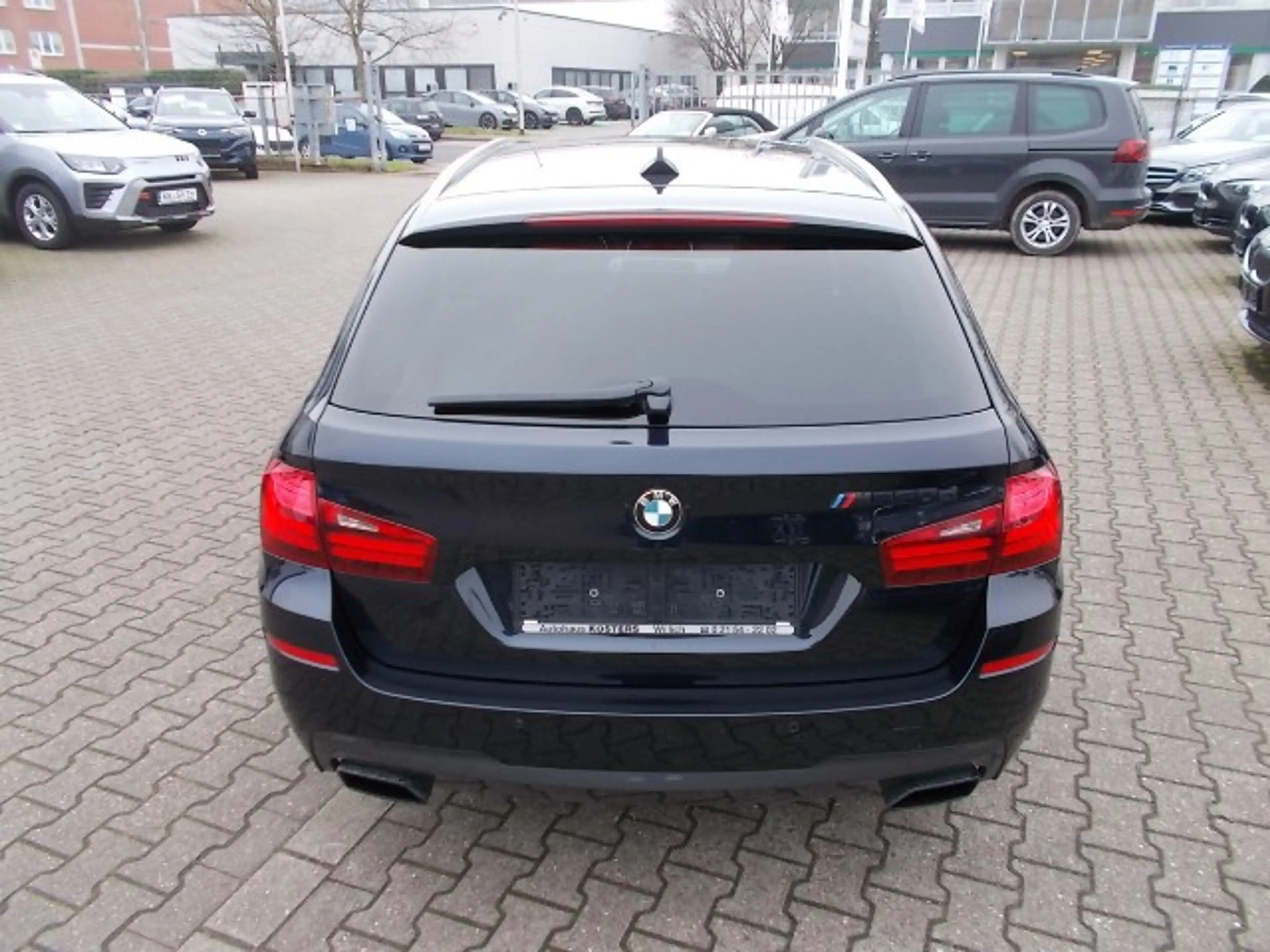 BMW M550 M550d x-Drive, Leder Navi Xenon Kardon — photo 6