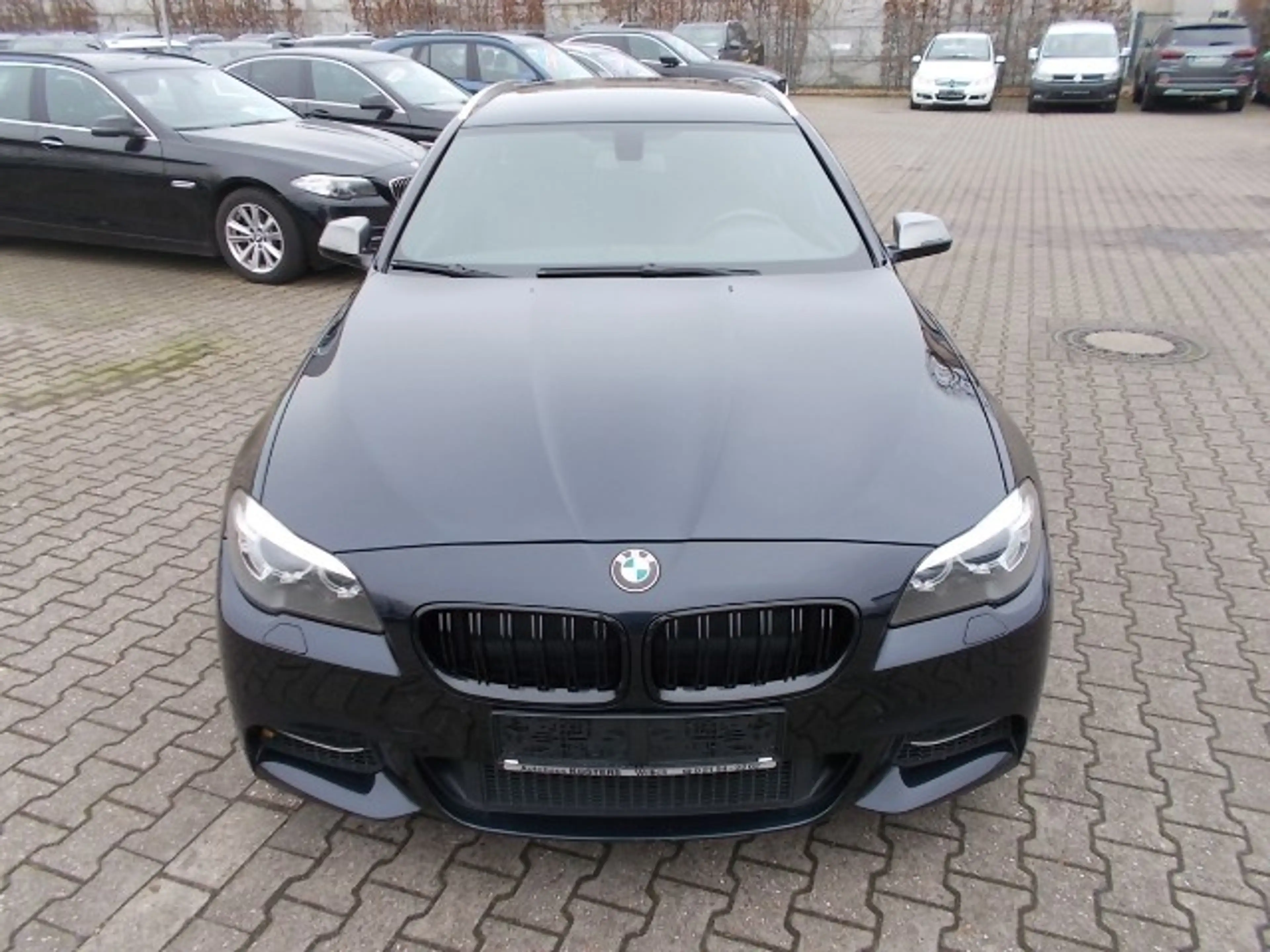 BMW M550 M550d x-Drive, Leder Navi Xenon Kardon — photo 2