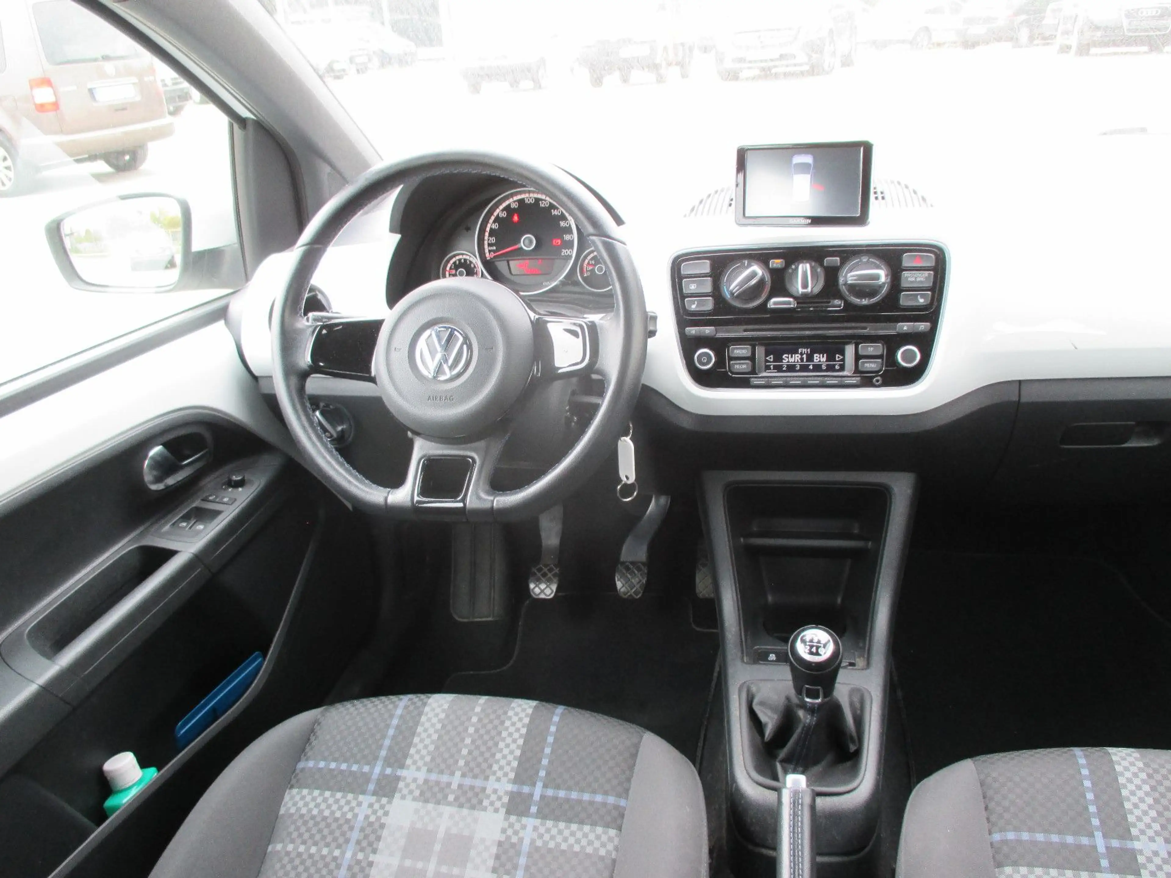 Volkswagen up! Navi — photo 7