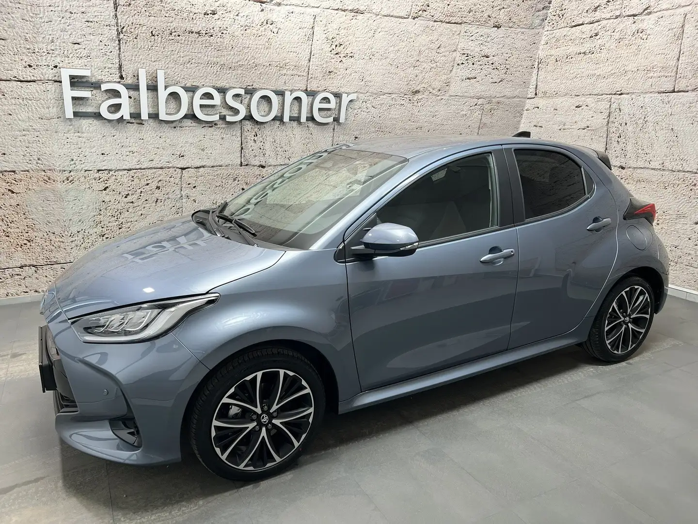 Toyota Yaris 1,5 Hybrid Teamplayer + Technik P. Blau - 2