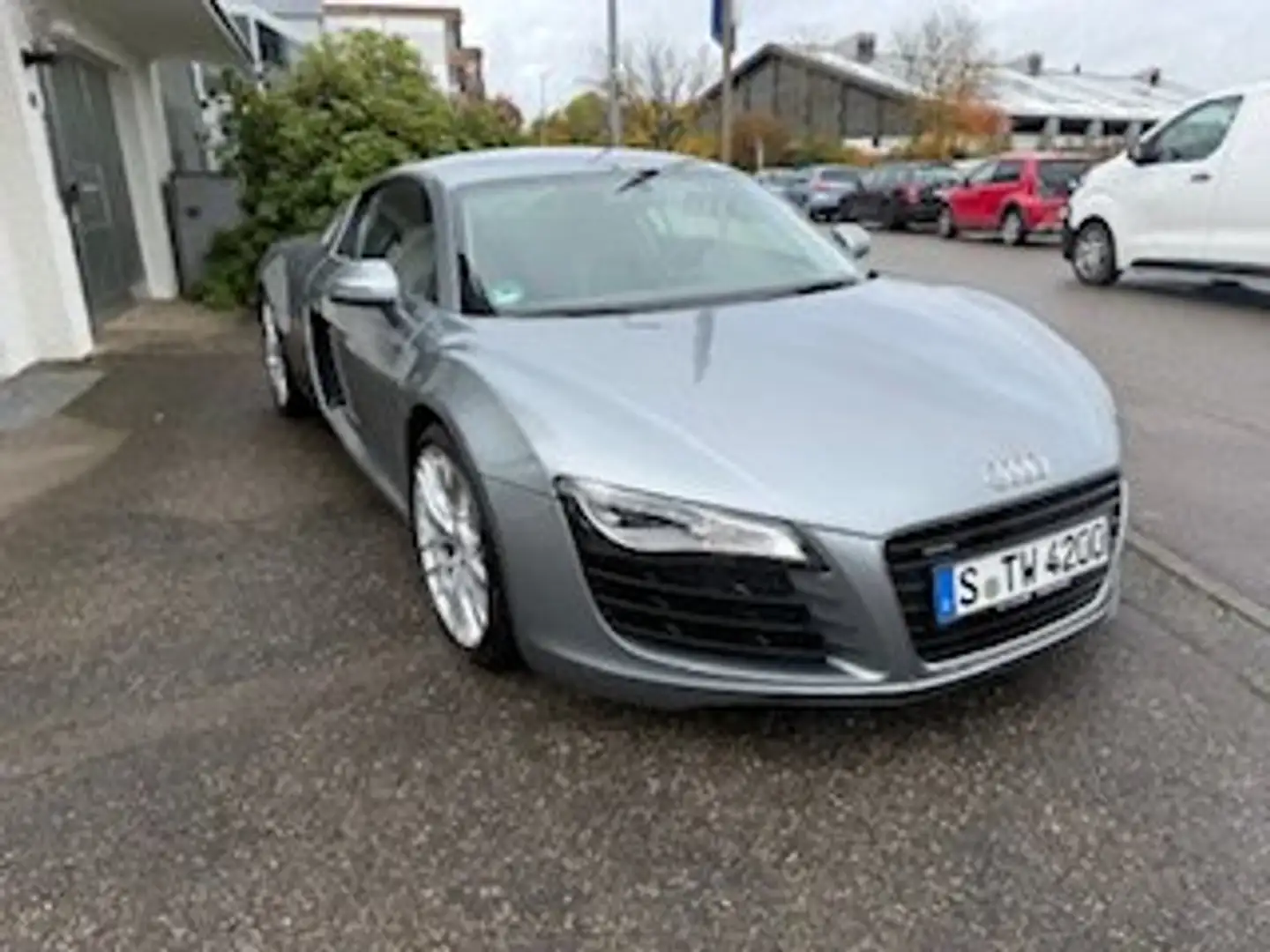 Audi R8 R8 4.2 FSI quattro R tronic Silber - 2