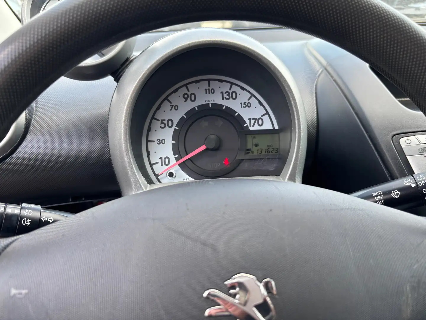 Peugeot 107 107 1.0i Active Фиолетовый - 1
