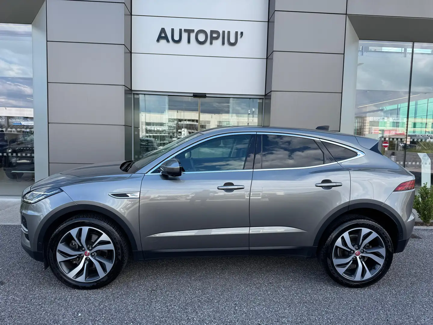 Jaguar E-Pace 2.0d i4 mhev SE awd 163cv AUTOCARRO IVA ESPOSTA - 2