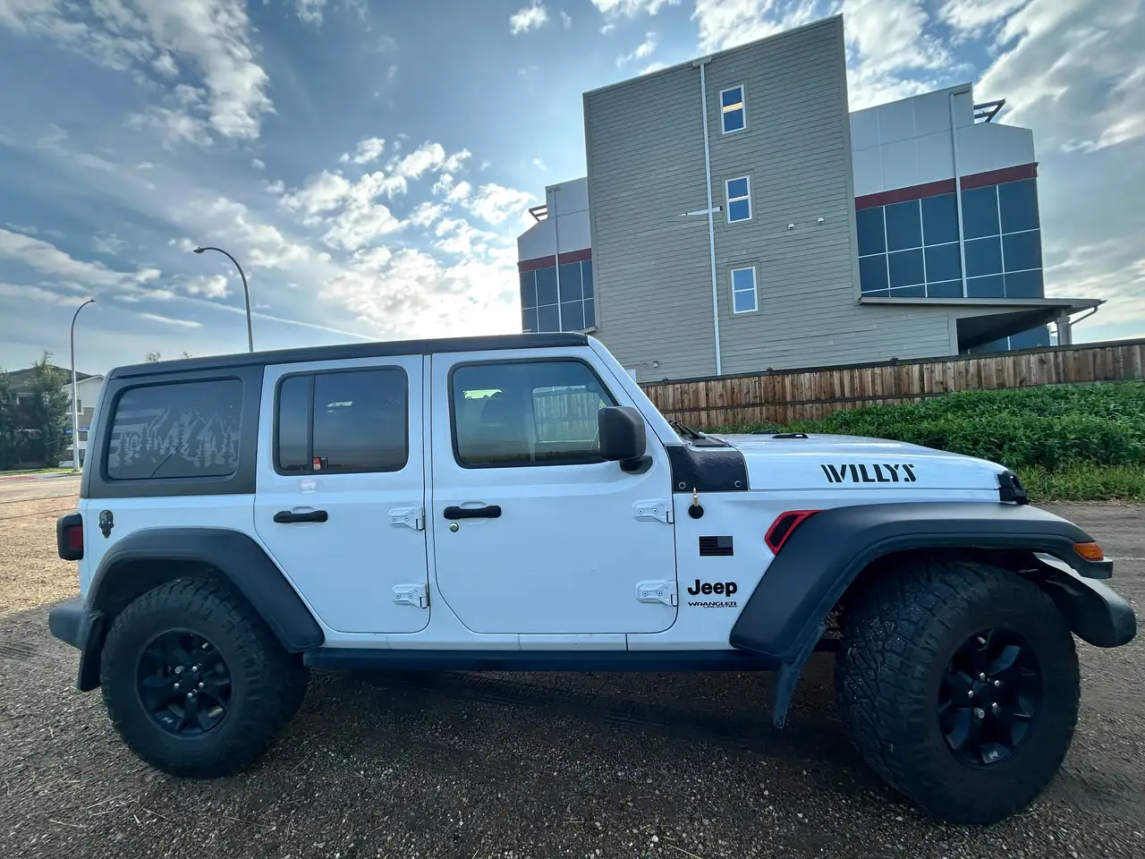 Jeep Wrangler photo Jeep Wrangler