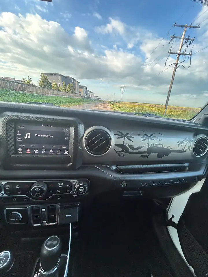 Jeep Wrangler photo Jeep Wrangler