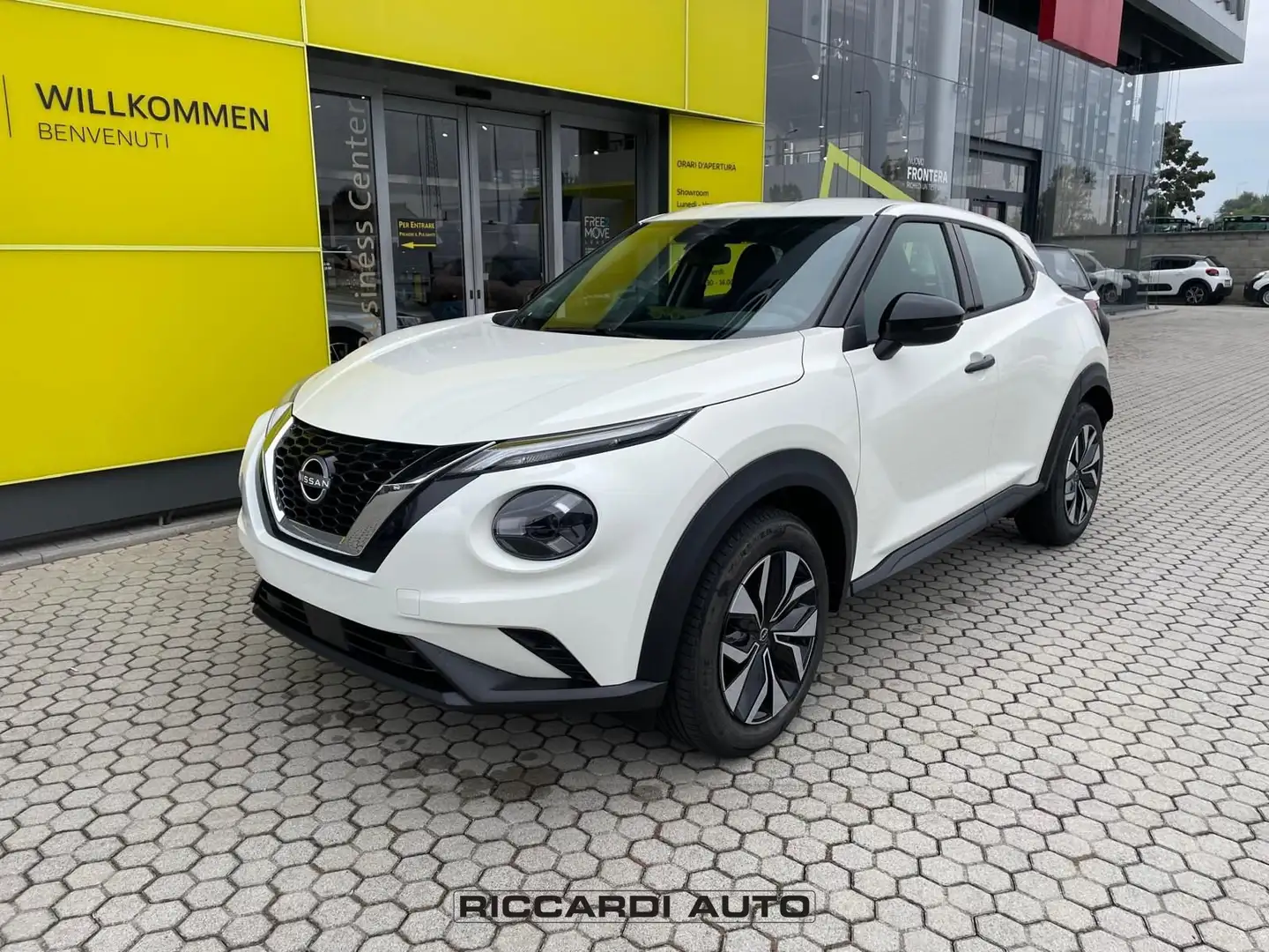 Nissan Juke NEW MC24 ACENTA MT Wit - 1