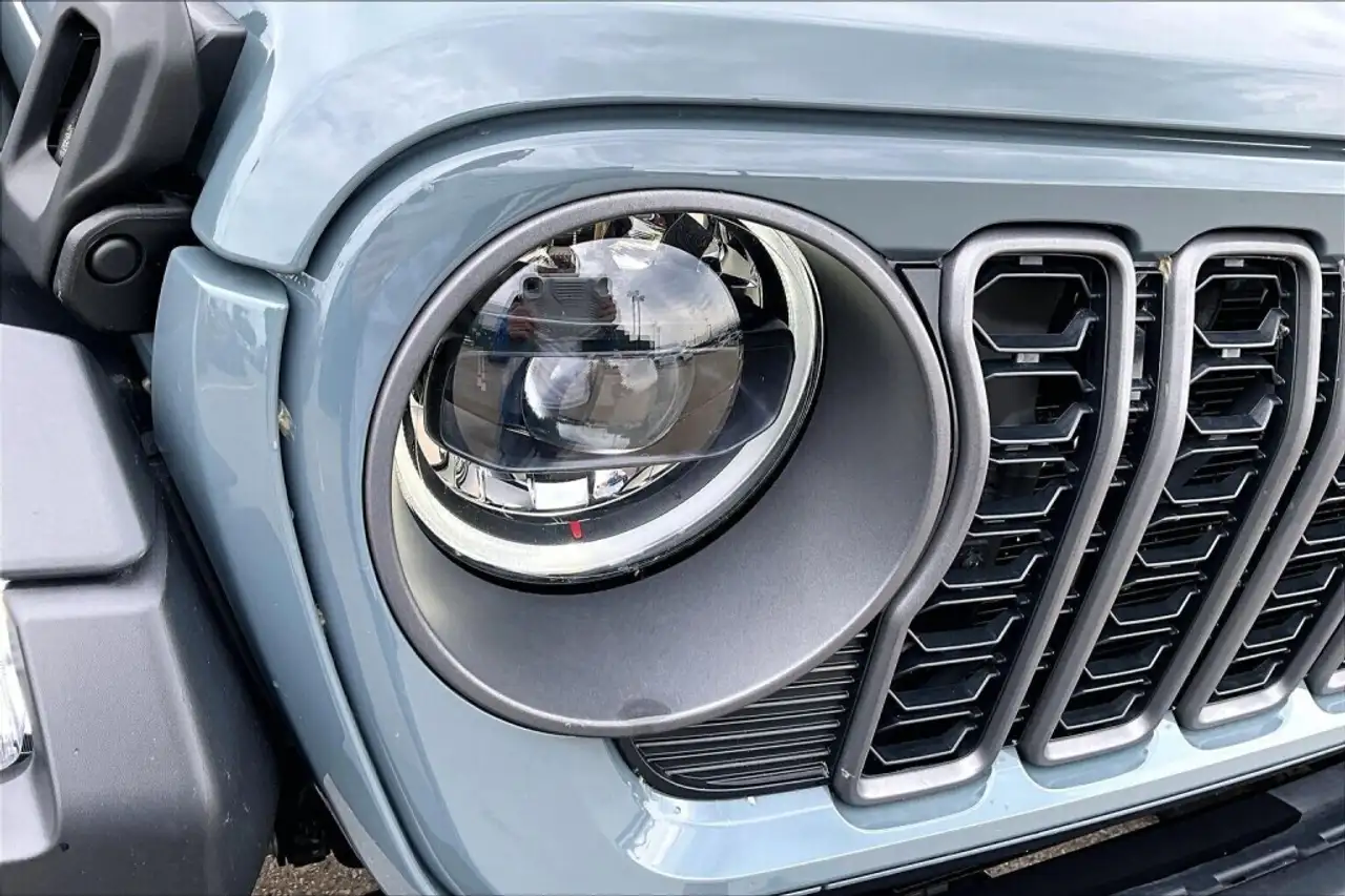Jeep Wrangler снимка Jeep Wrangler
