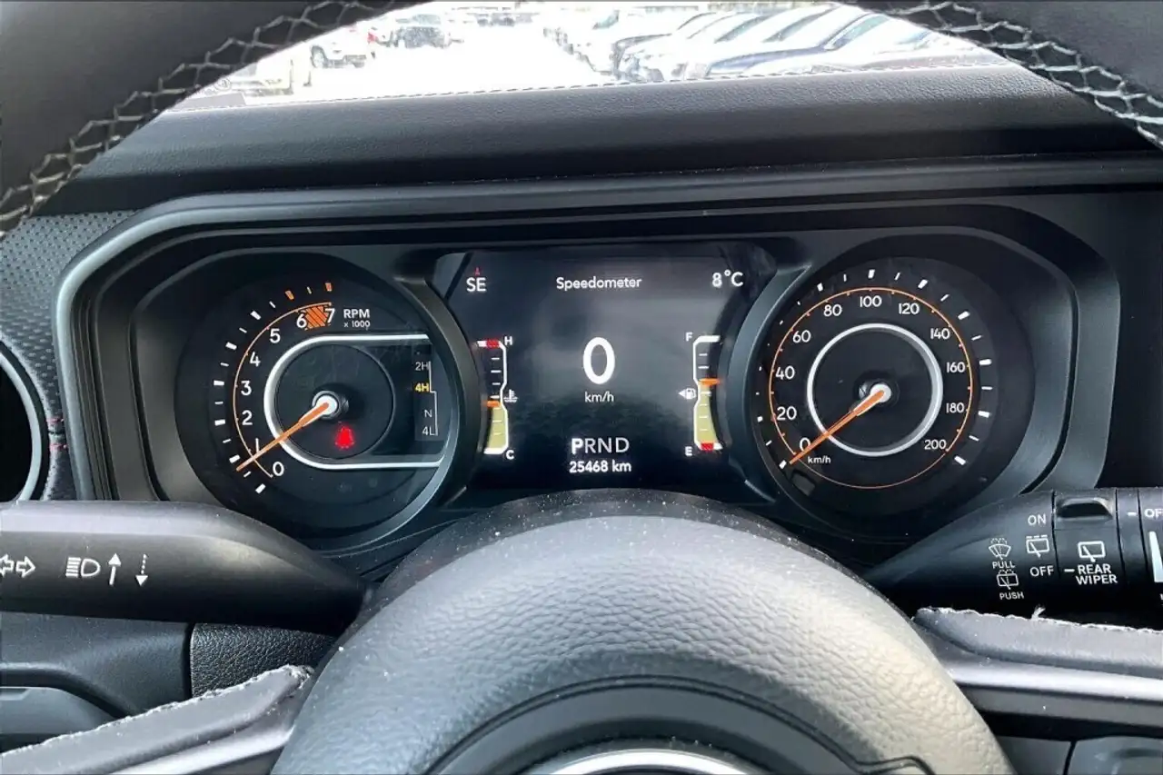 Jeep Wrangler снимка Jeep Wrangler