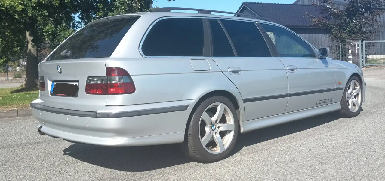 BMW 523i touring, foto 3