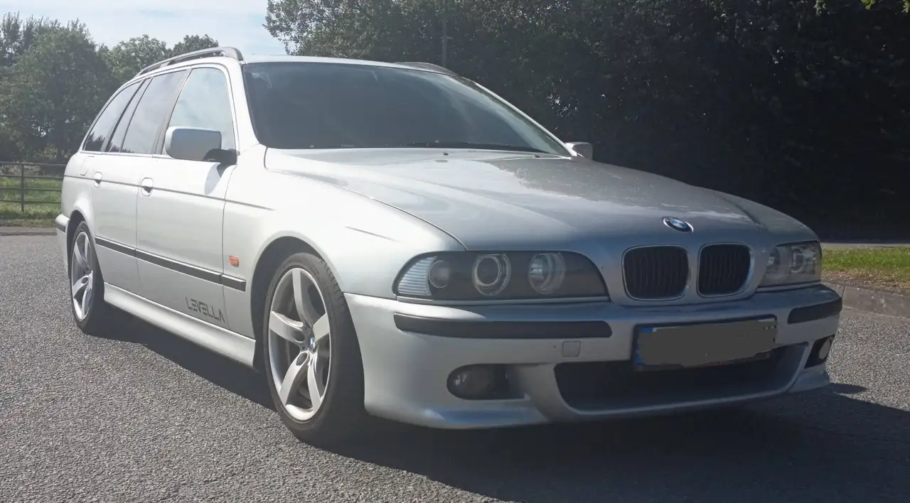 BMW 523i touring, foto 1