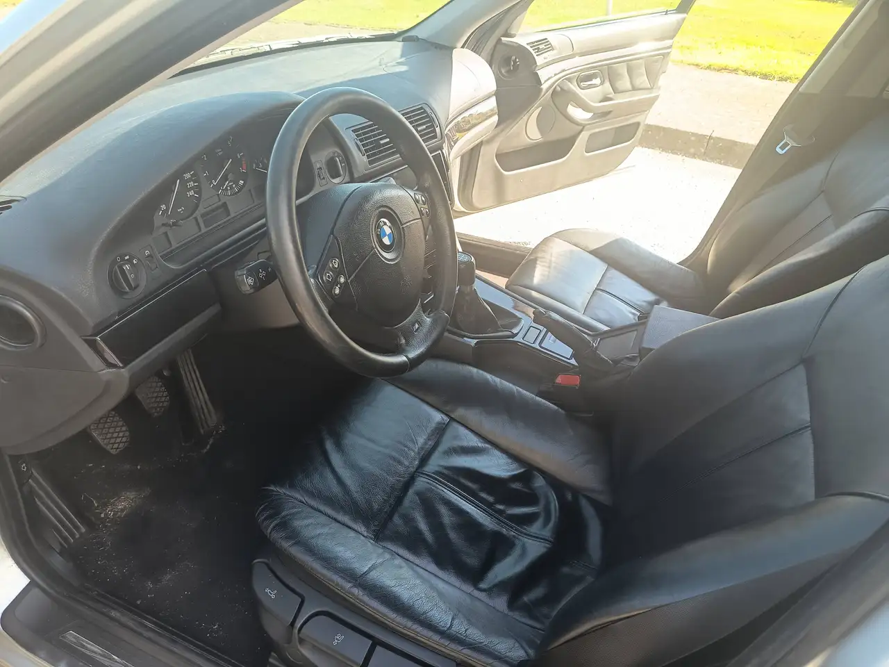 BMW 523i touring, foto 7