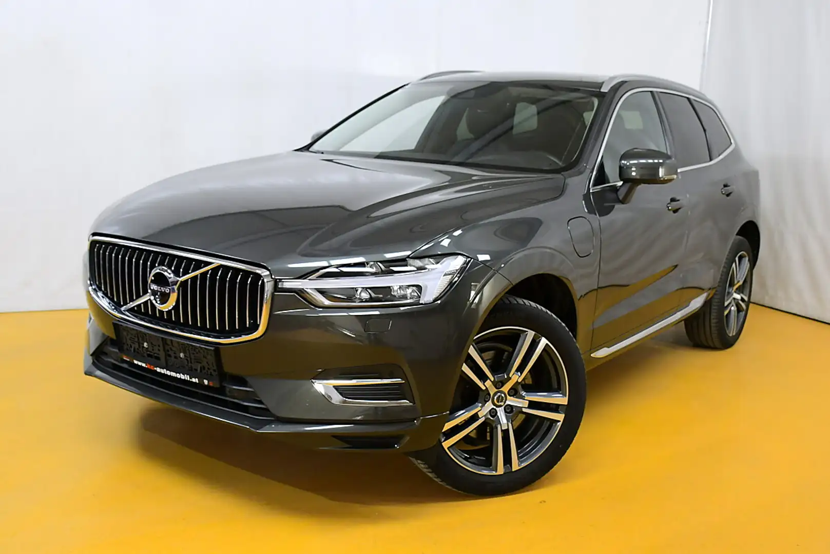 Volvo XC60 T8 Twin Engine PHEV Inscription AHK Grau - 1