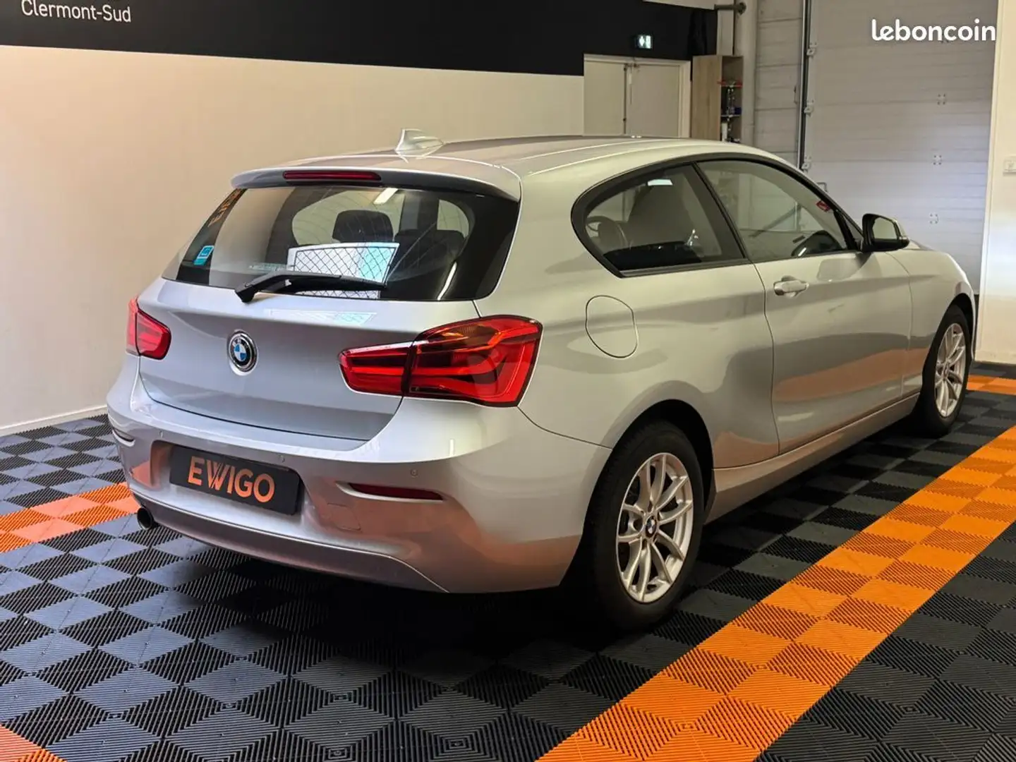BMW 118 serie 2.0 (b47) 118 d 150ch lounge bva Grijs - 2