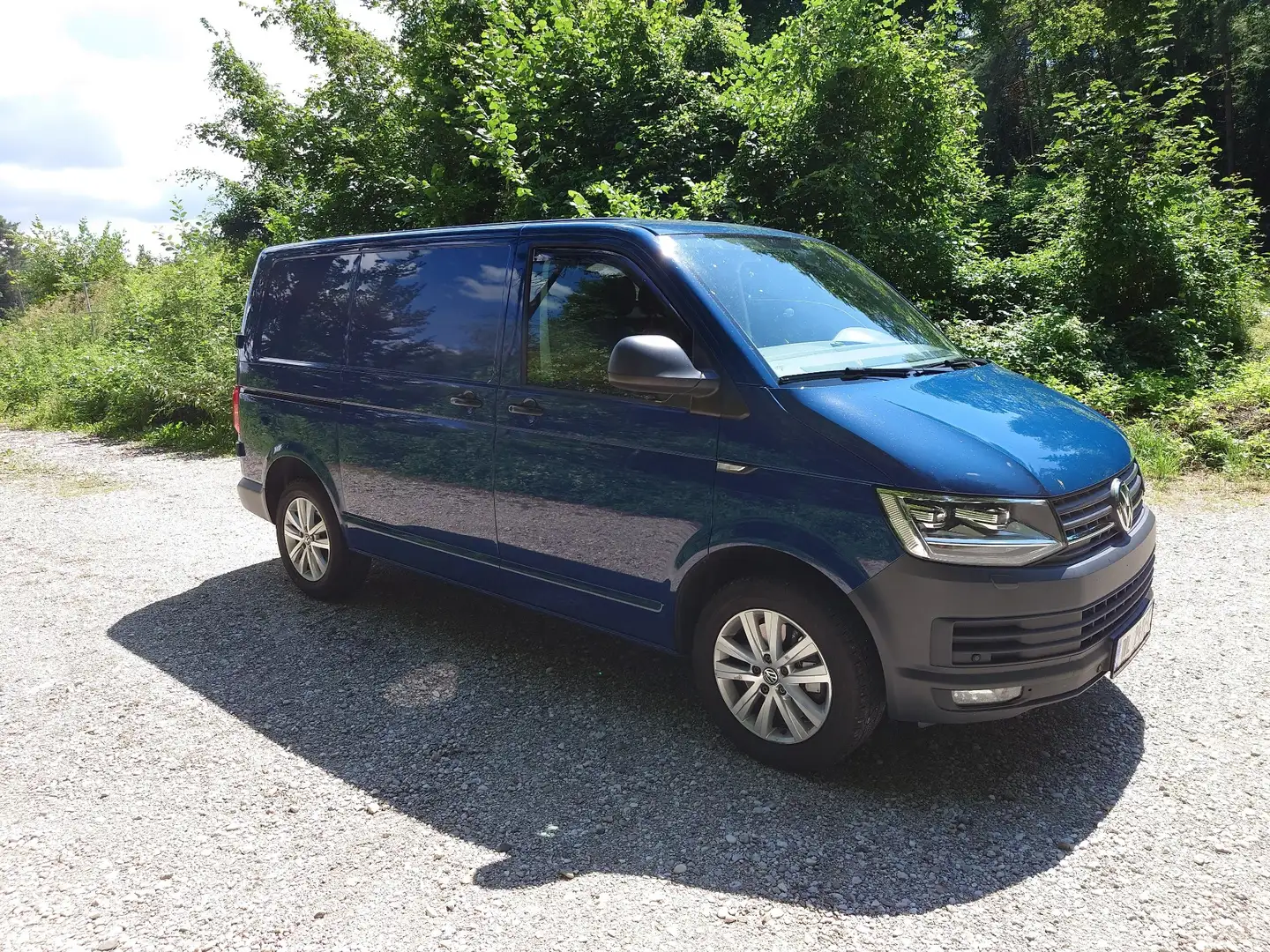 Volkswagen T6 Transporter TSI Bleu - 2