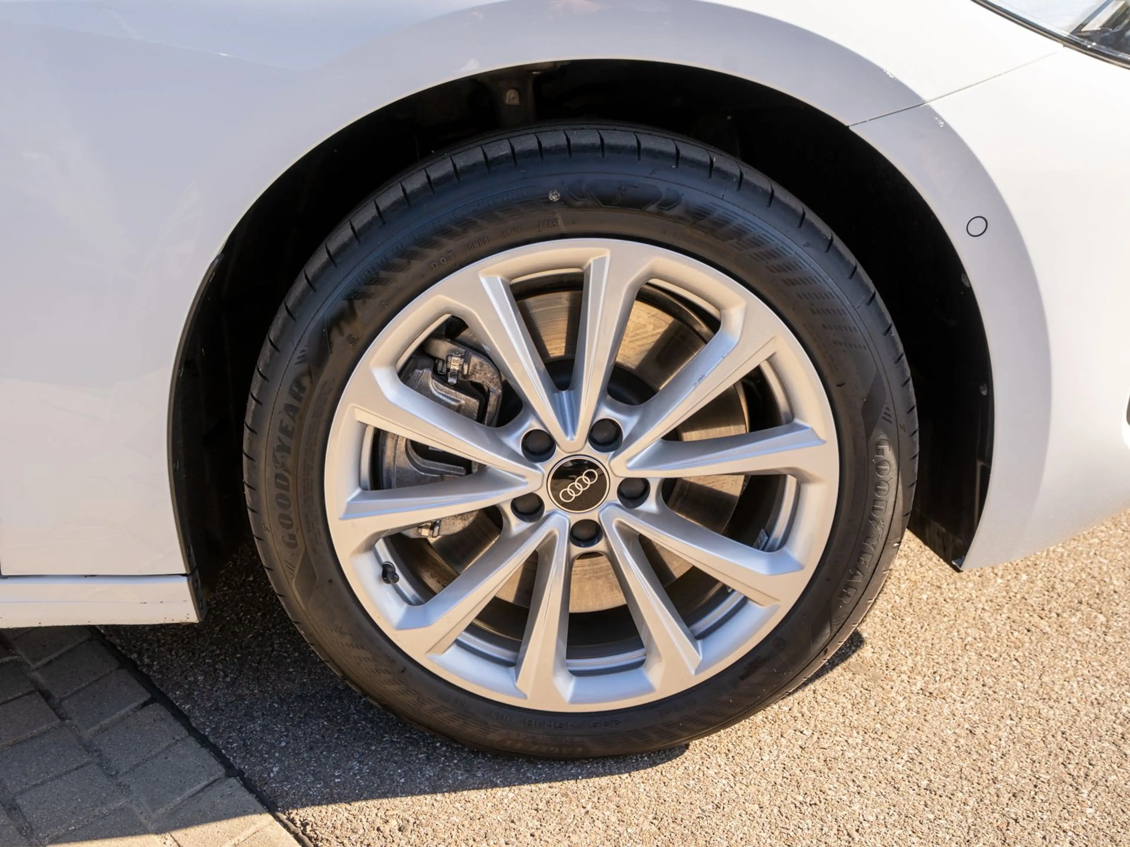 Audi A5 e-hybrid S line quattro NAVI B&O HUD VC — photo 10