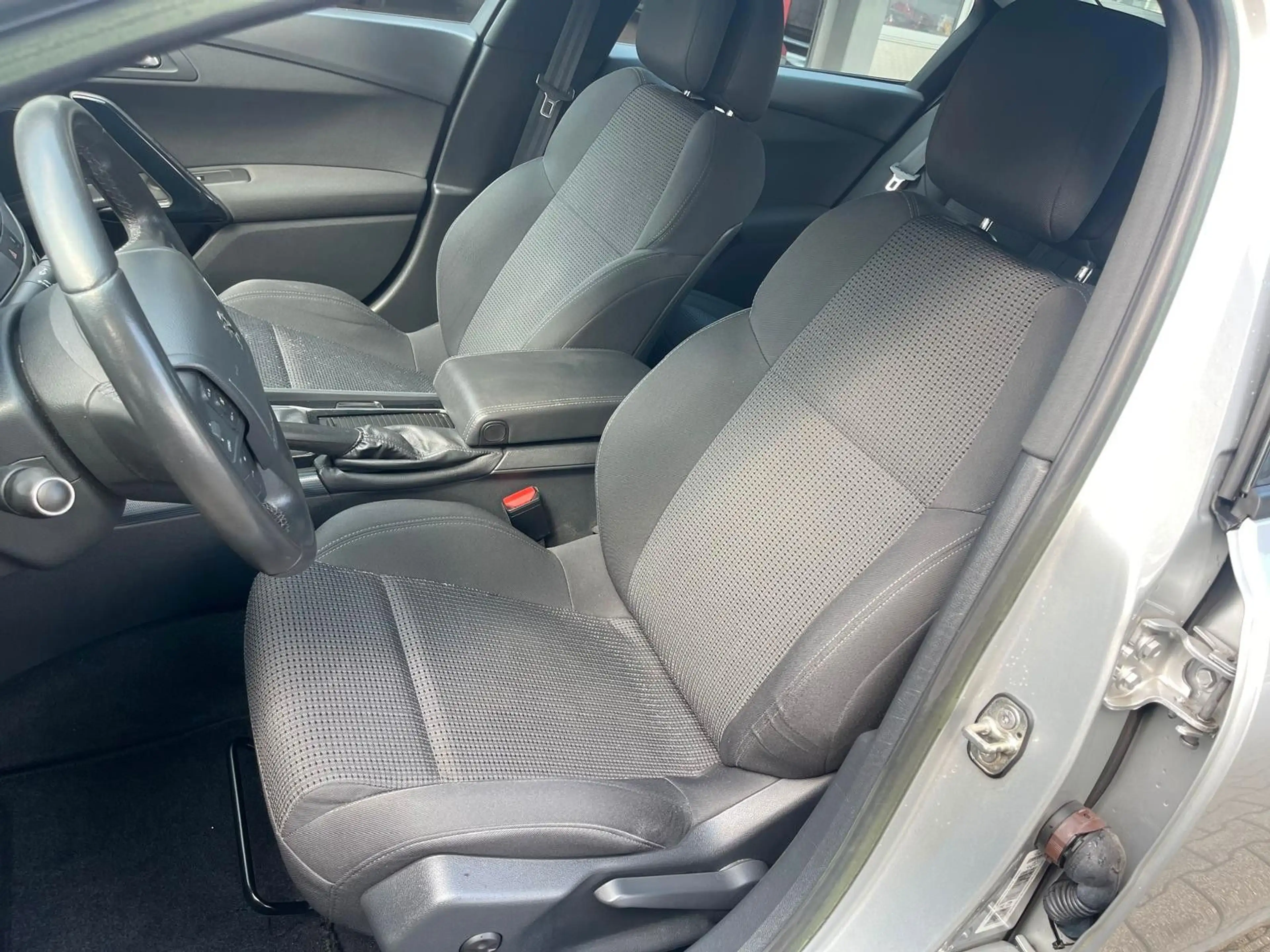 Peugeot 508 Active 155 THP*KLIMAAUT*PDC V+H*AHK*LM*6.G — photo 4