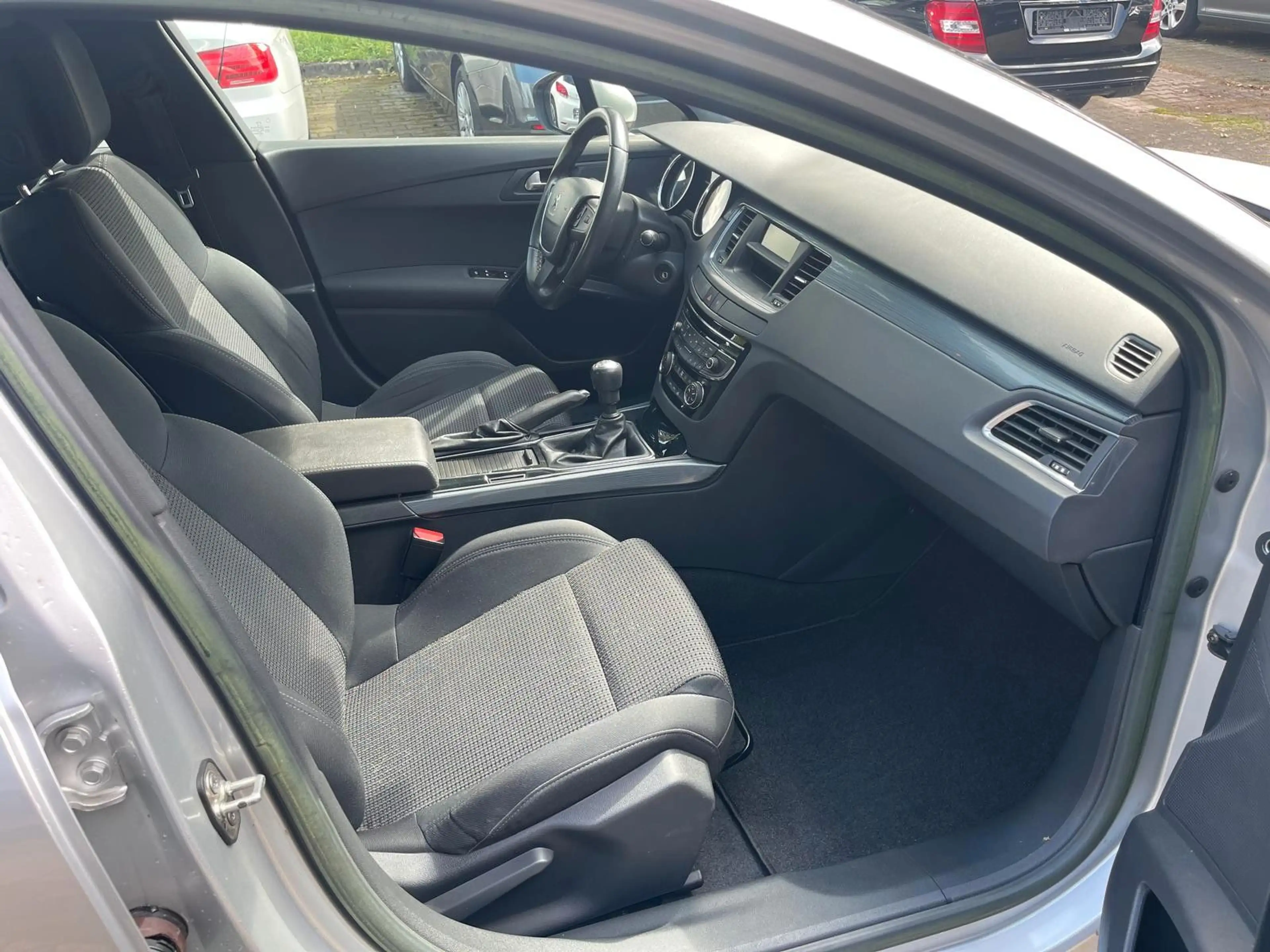Peugeot 508 Active 155 THP*KLIMAAUT*PDC V+H*AHK*LM*6.G — photo 5