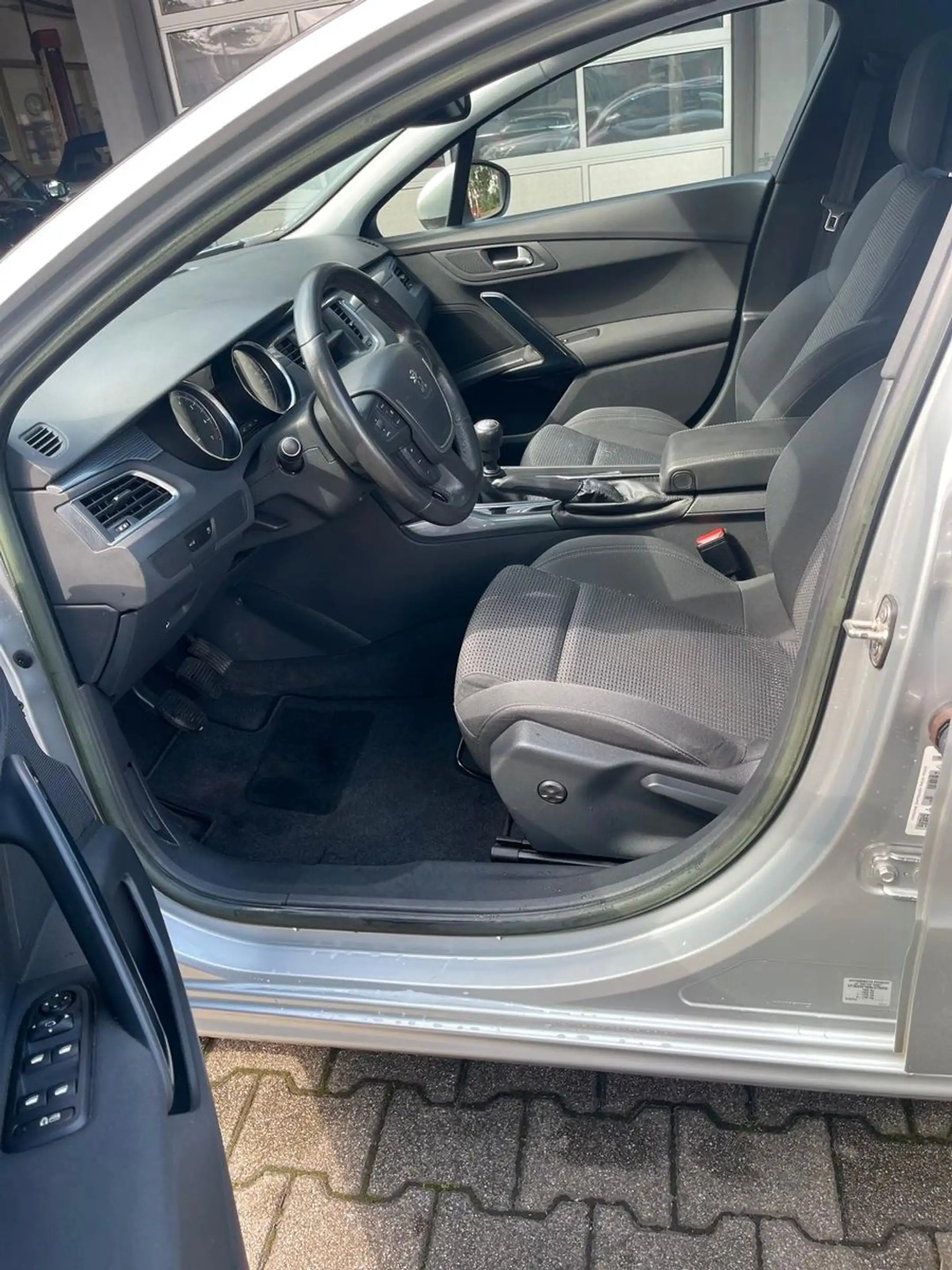 Peugeot 508 Active 155 THP*KLIMAAUT*PDC V+H*AHK*LM*6.G — photo 3
