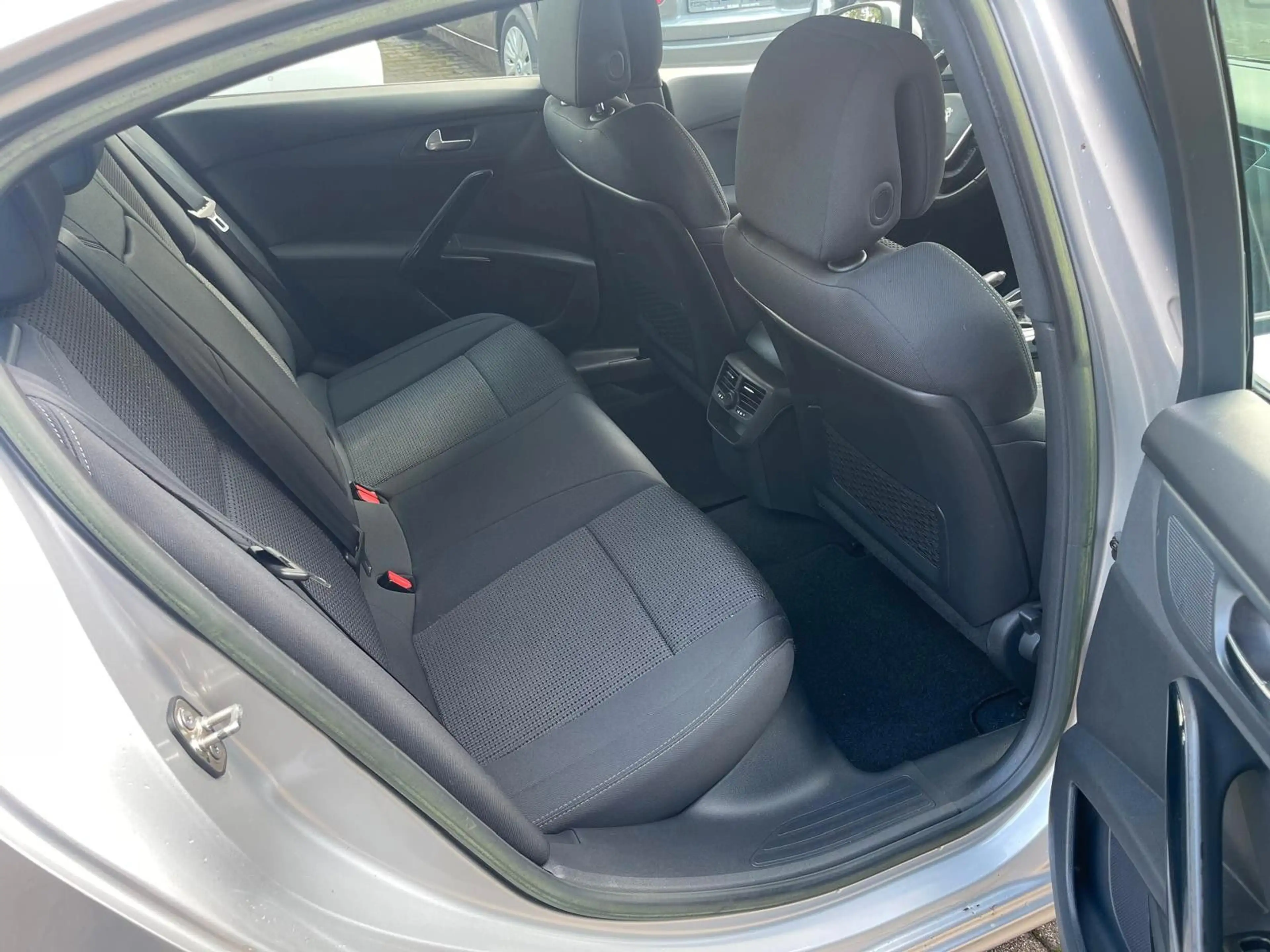 Peugeot 508 Active 155 THP*KLIMAAUT*PDC V+H*AHK*LM*6.G — photo 12