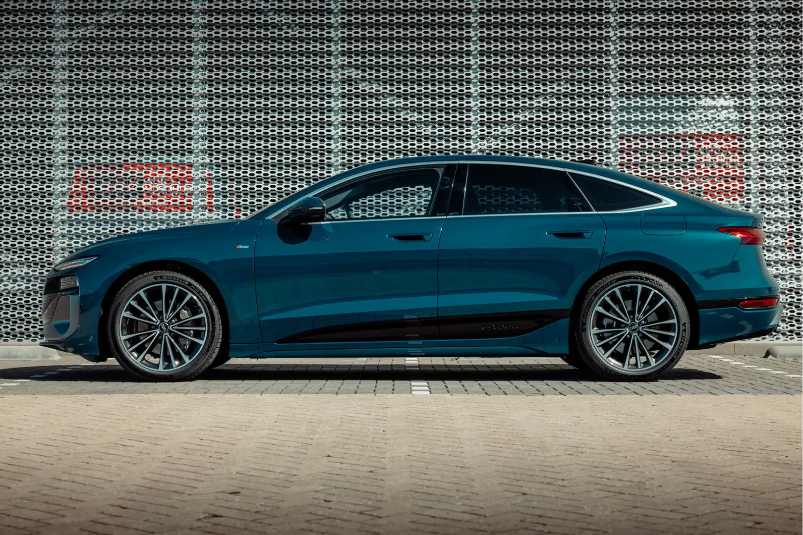 Audi A6 Sportback e-tron Advanced edition 367pk performanc Albastru - 2