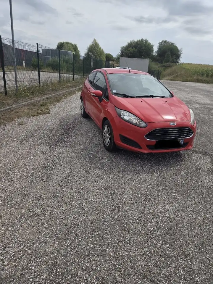 Ford Fiesta 3 portes — photo 2
