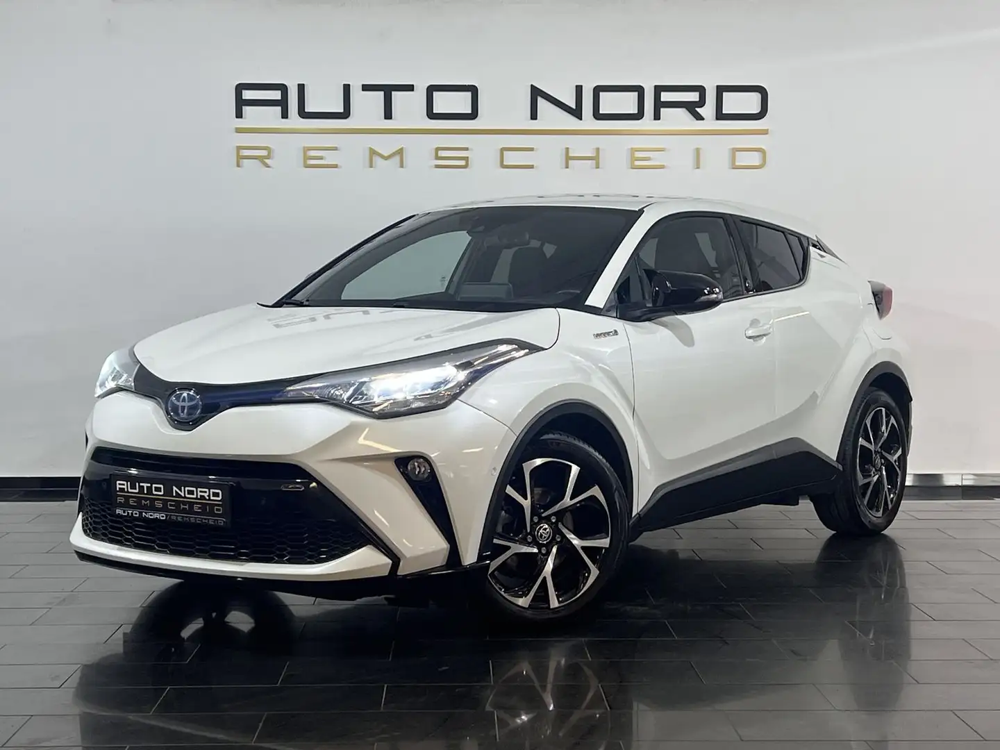 Toyota C-HR 2.0 Hybrid Team D*Navi*Bi-LED*Kamera*DAB* Weiß - 1