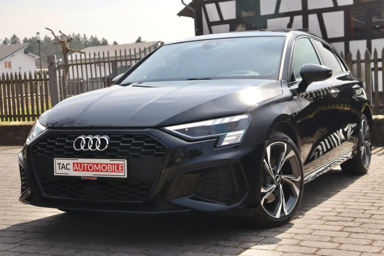 Audi A3 Spback 40TFSIe S line VOLL! Nur 8TKM ! 1.Hd Negro - 2
