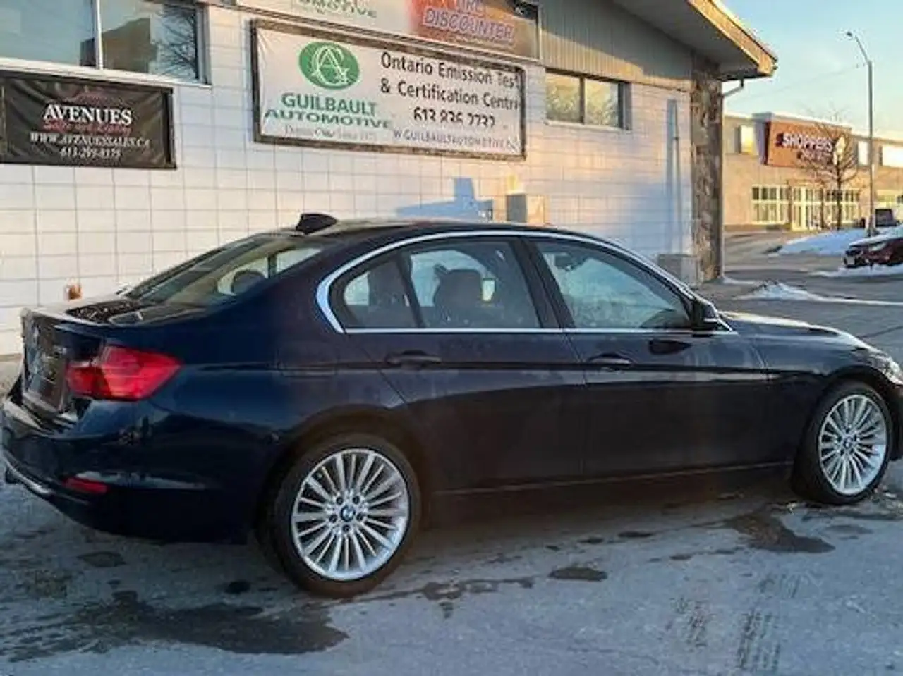 BMW 3 Series снимка BMW 3 Series