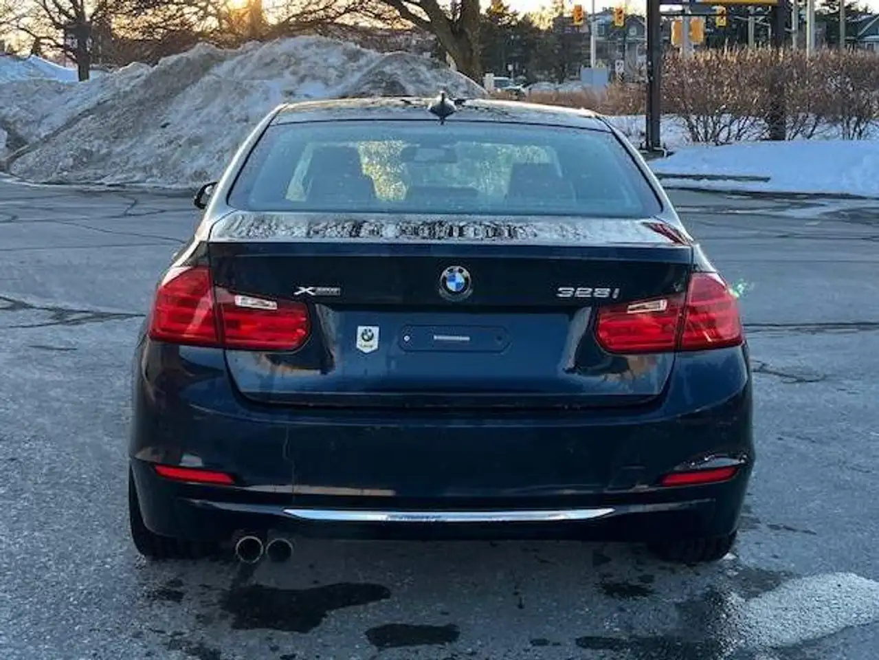 BMW 3 Series снимка BMW 3 Series