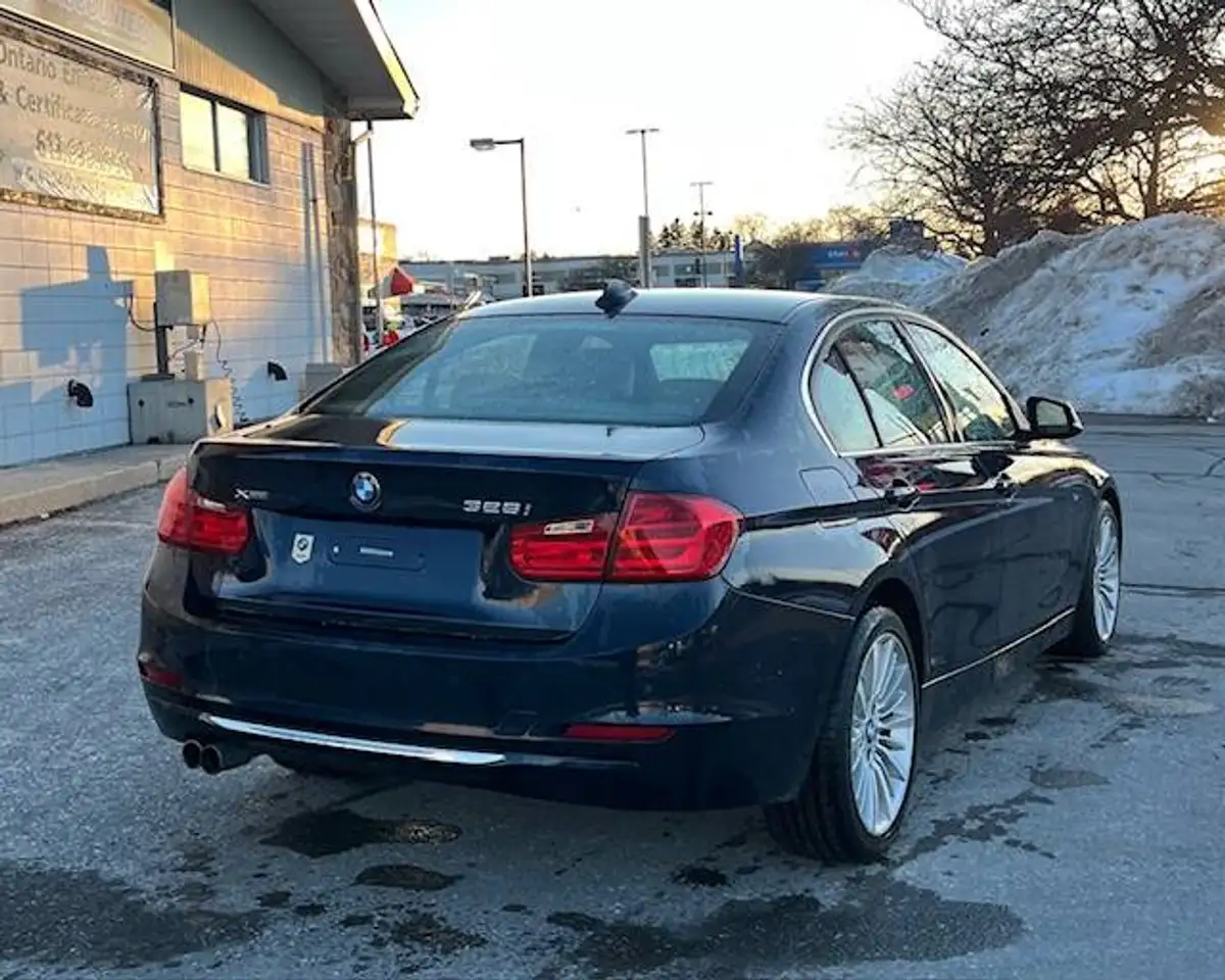 BMW 3 Series снимка BMW 3 Series
