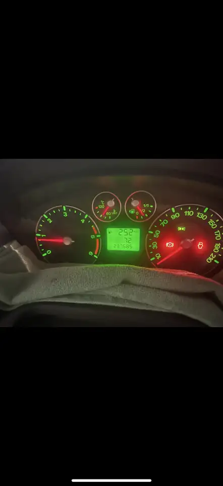 Ford Fiesta 3 portes — photo 4