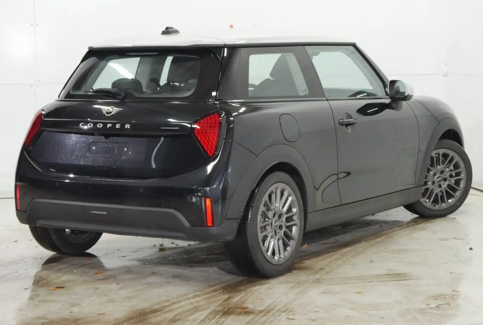 MINI Cooper C 1,5 Steptronic Classic Trim Schwarz - 2