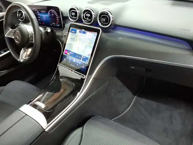 Mercedes-Benz C-Class view 9