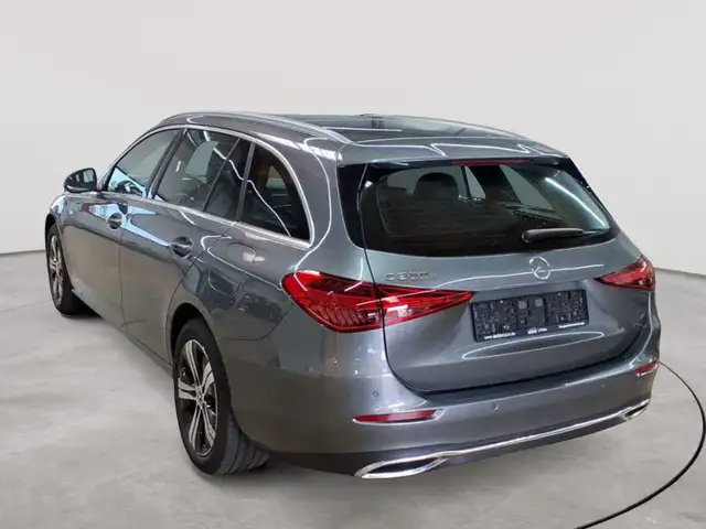 Mercedes-Benz C-Class view 5
