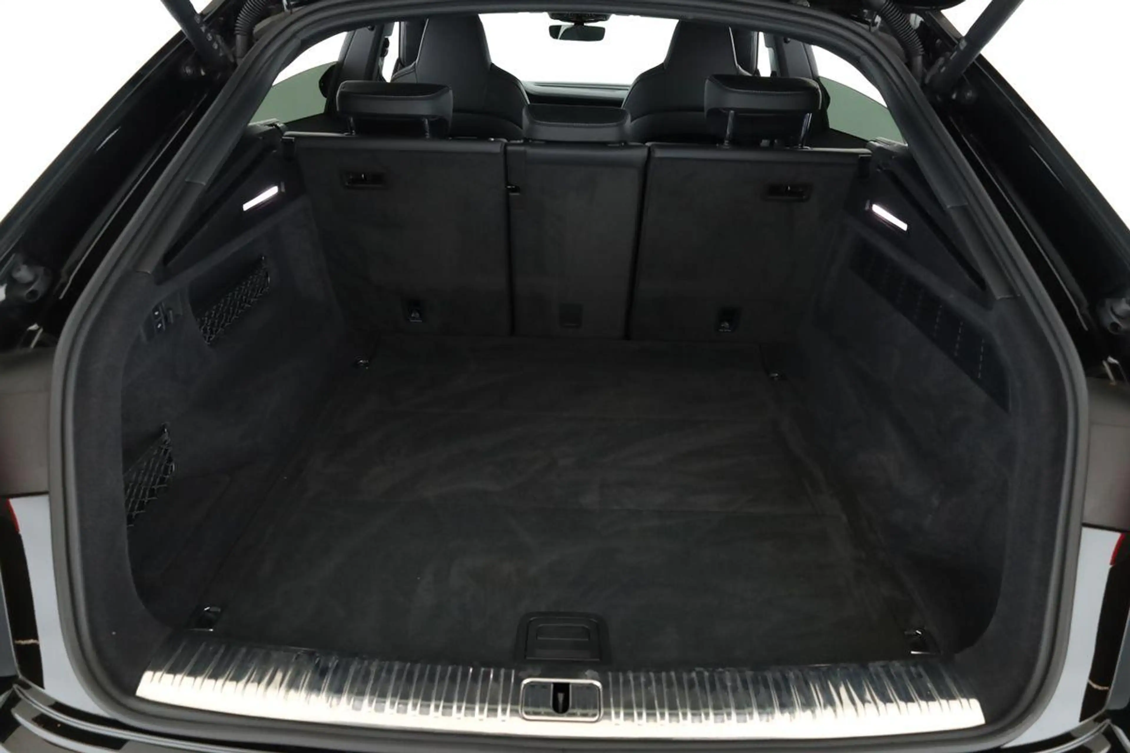 Audi SQ8 TFSI Facelift Leder Matrix Pano BangO ACC 23 — photo 10